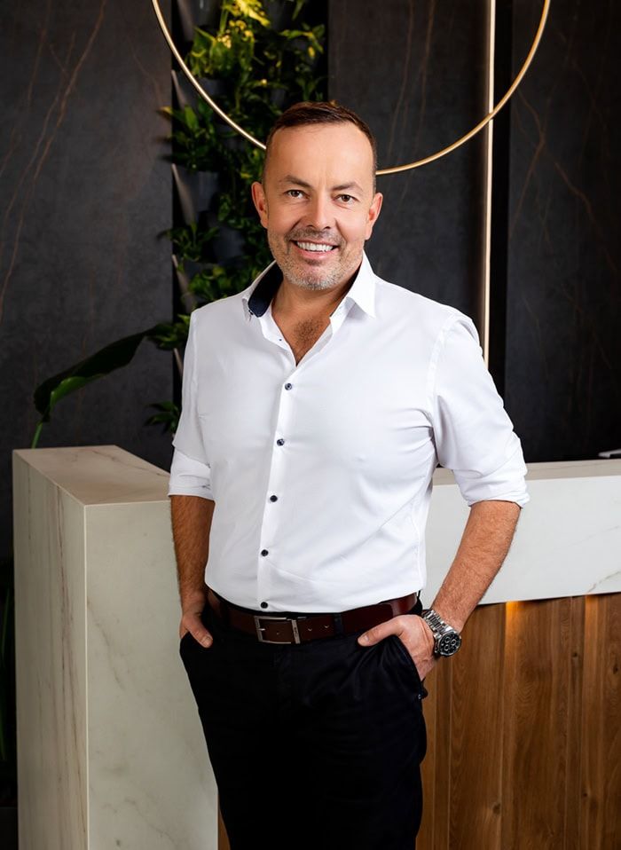 Karol Borkowski implantolog Wrocław implanty zębowe